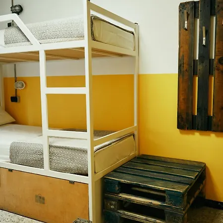 Loft Group Albergue Lloret de Mar