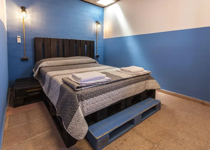 Loft Group Vandrarhem