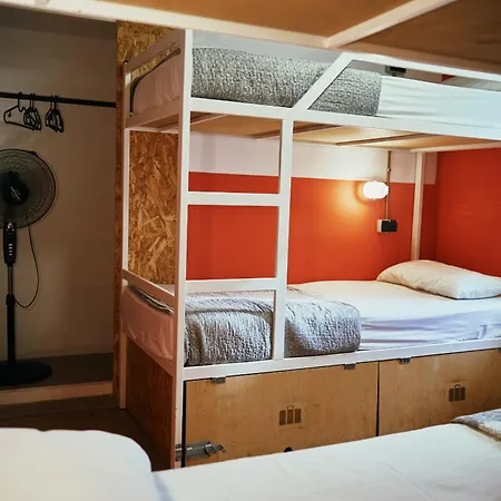 호스텔 Loft Group *